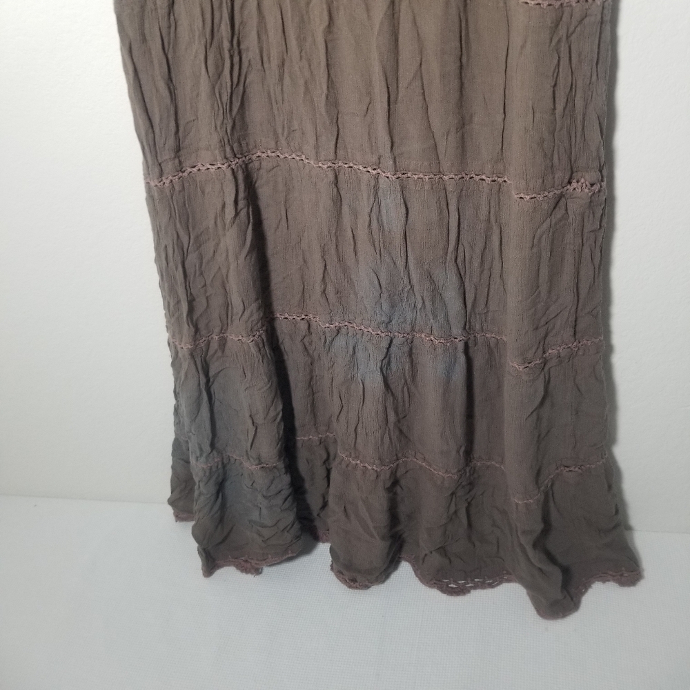 Tiered Brown Sleeveless Dress - Picture 4 of 7
